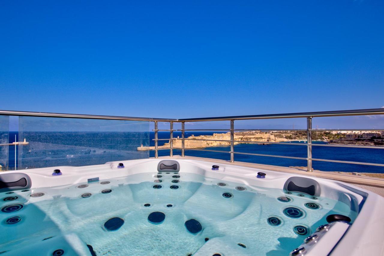 Valletta Luxury 4-Bedroom Duplex With Stunning Sea Views Private Terrace And Jacuzzi Buitenkant foto