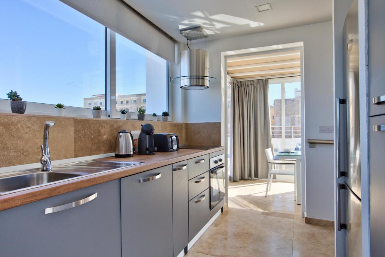 Valletta Luxury 4-Bedroom Duplex With Stunning Sea Views Private Terrace And Jacuzzi Buitenkant foto